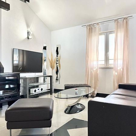 Villa Andrijana - Exclusively Yours - Family Getaway With Private Pool Kastela Exterior photo