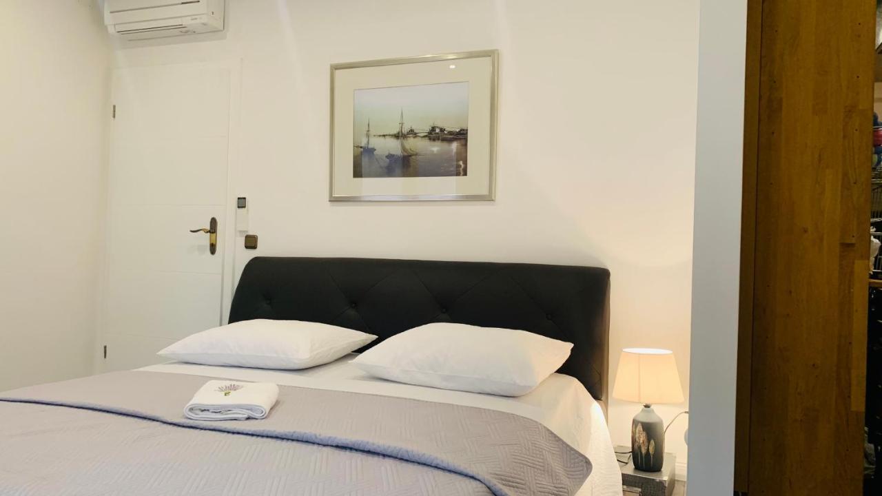 Villa Andrijana - Exclusively Yours - Family Getaway With Private Pool Kastela Exterior photo
