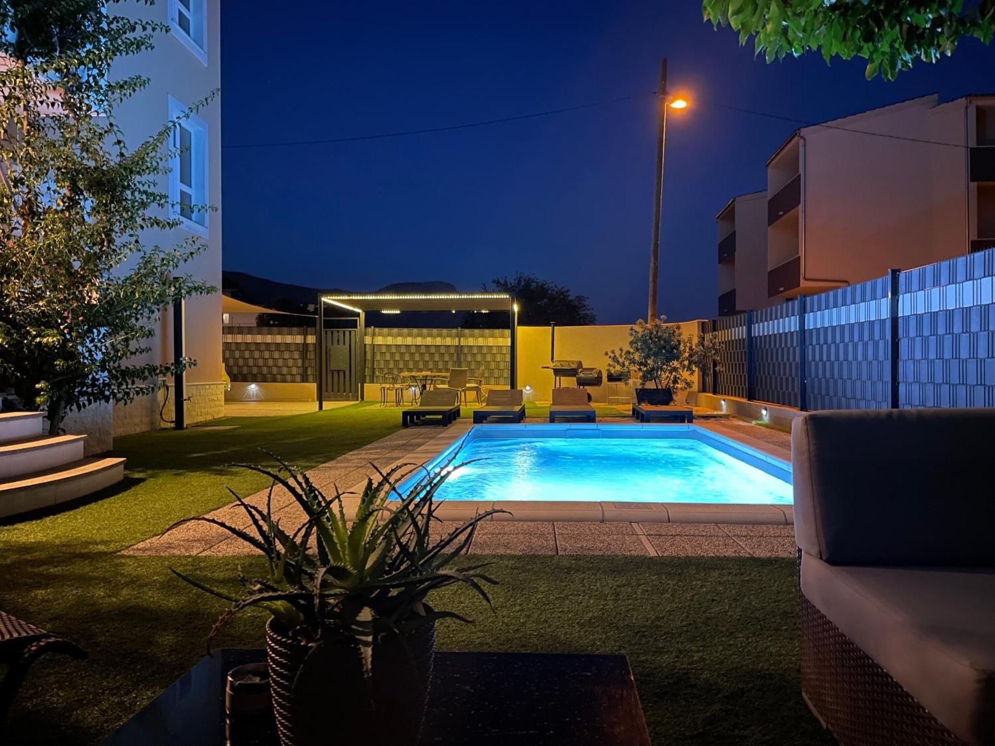 Villa Andrijana - Exclusively Yours - Family Getaway With Private Pool Kastela Exterior photo