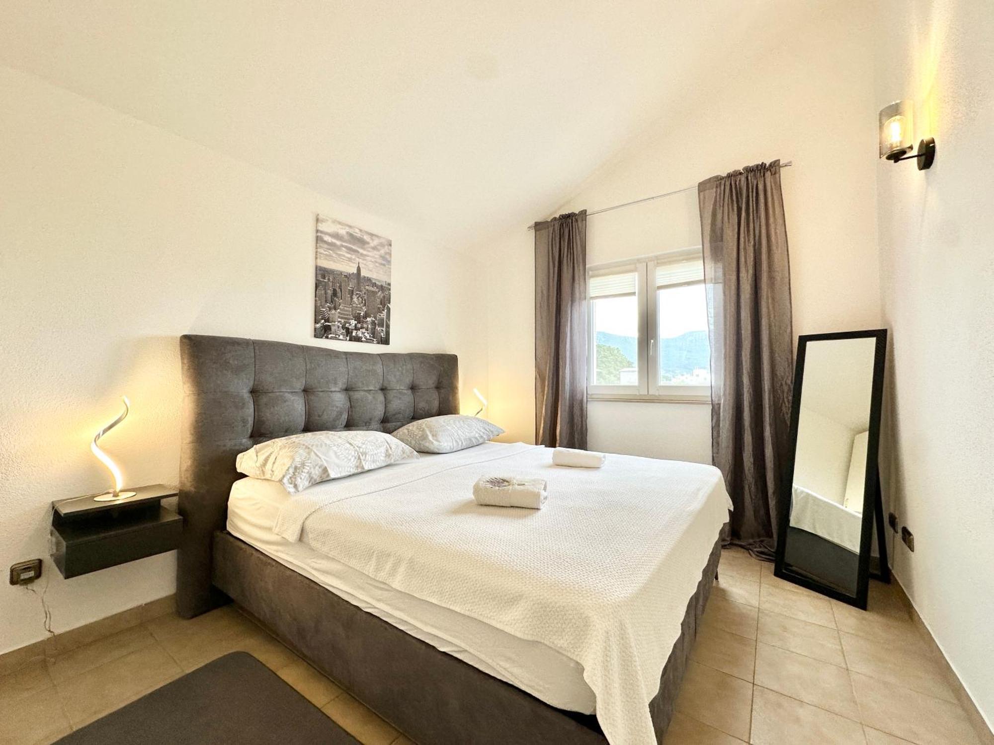 Villa Andrijana - Exclusively Yours - Family Getaway With Private Pool Kastela Exterior photo