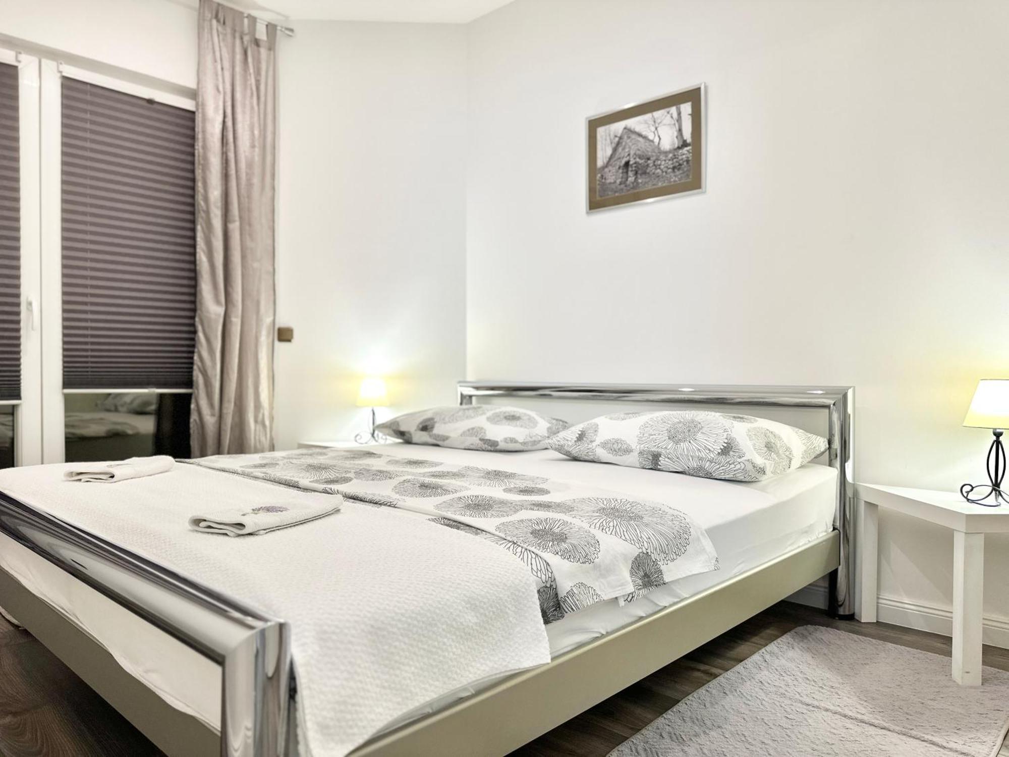 Villa Andrijana - Exclusively Yours - Family Getaway With Private Pool Kastela Exterior photo